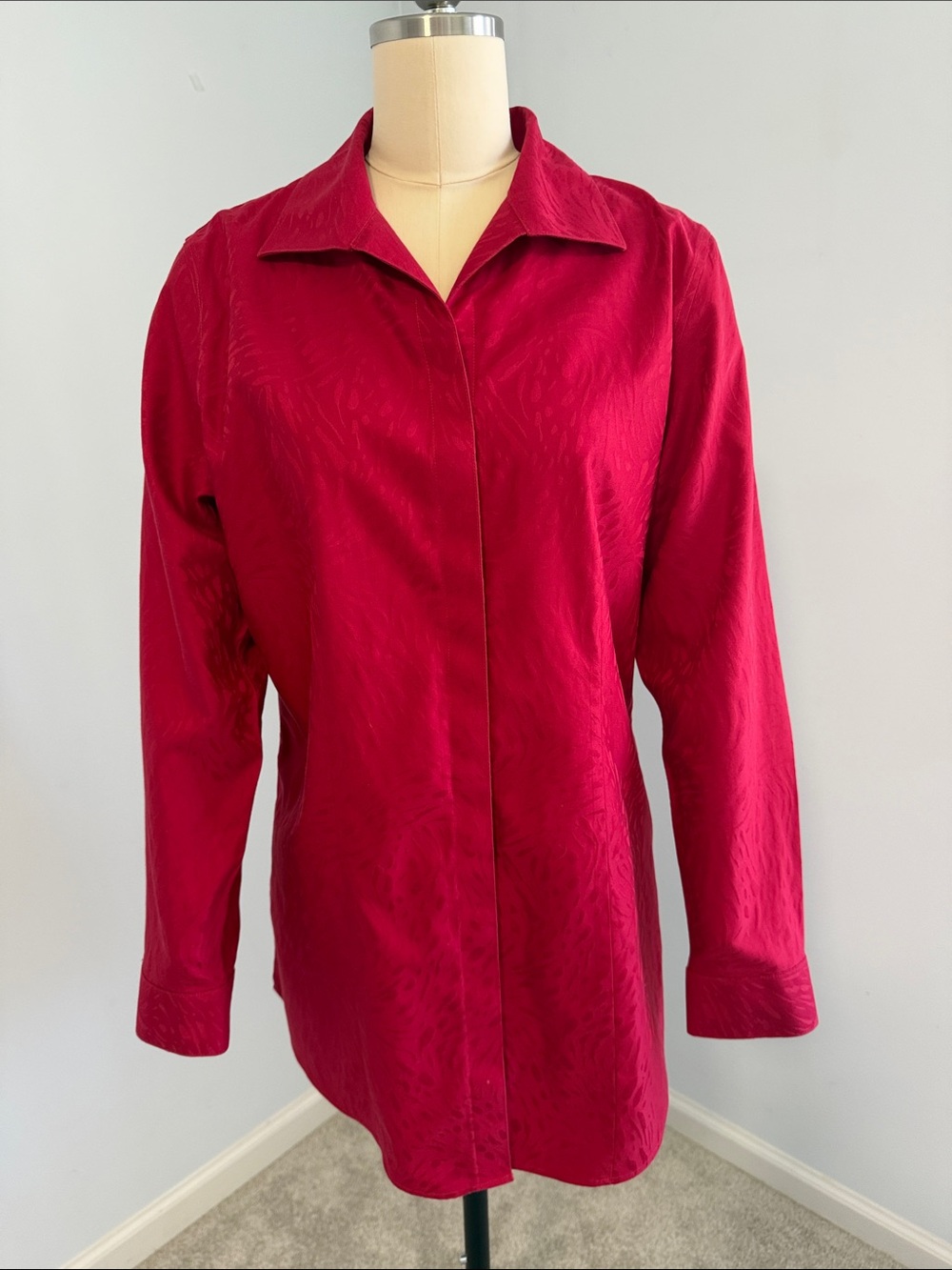 Chico’s SZ1 (S) Women's Red Long-Sleeve Button-Front Shirt